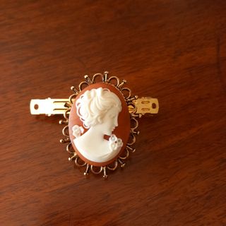 Fermacapelli cameo dorato