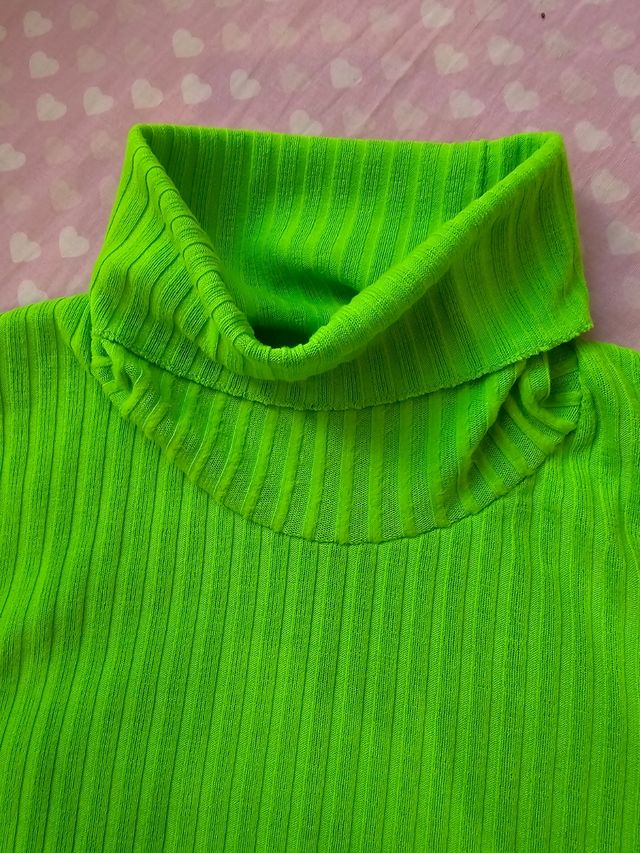 Jersey cuello tortura talla xs y s.