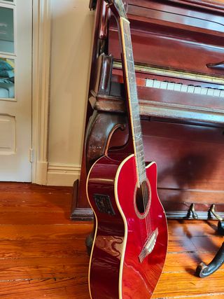 Guitarra acústica EKO