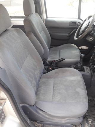 se vende o se canbia por bofbaguen golf 4 golf 5. 