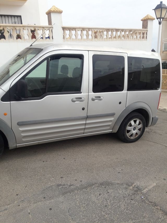 se vende o se canbia por bofbaguen golf 4 golf 5. 