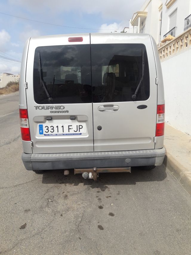 se vende o se canbia por bofbaguen golf 4 golf 5. 