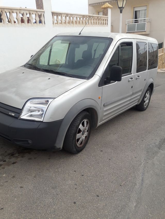 se vende o se canbia por bofbaguen golf 4 golf 5. 