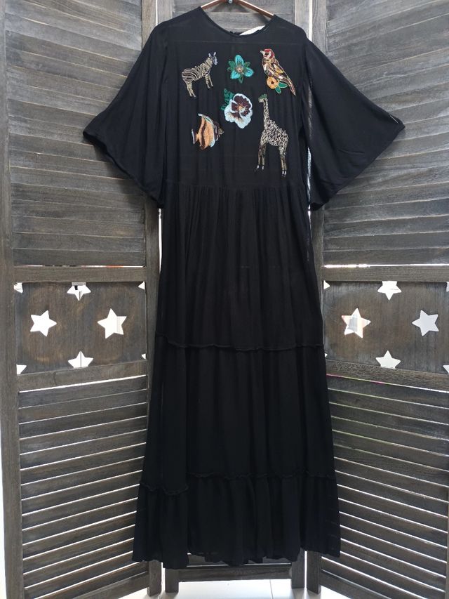 Vestido bordados 🦓 🐠 ZARA * talla M