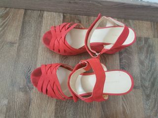 Sandalias cuñas tacón corrido