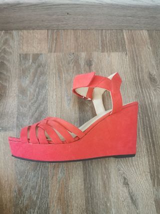 Sandalias cuñas tacón corrido