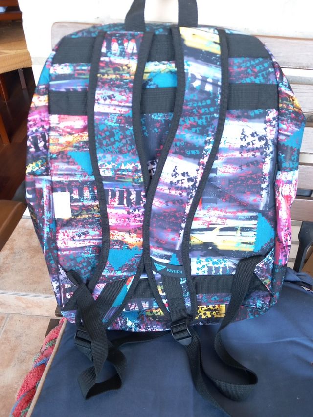 Mochila privata nueva