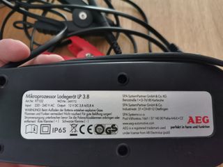 AEG LP 3.8 A cargador mantením. batería coche