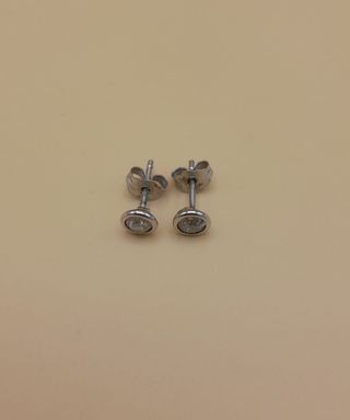Pendientes de oro 18kt con brillantes.