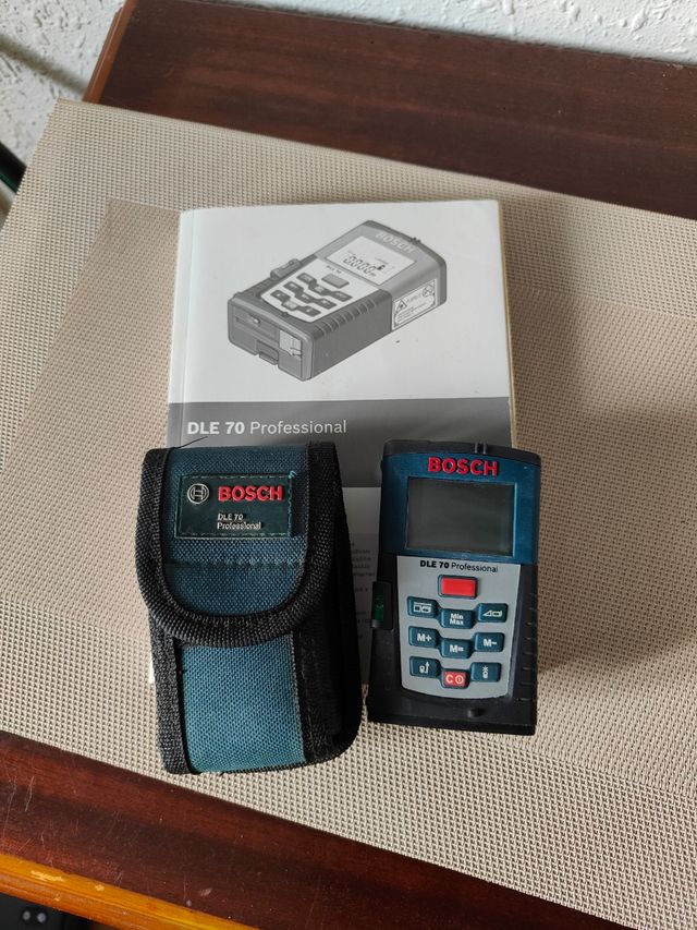Medidor laser Bosch DLE 70