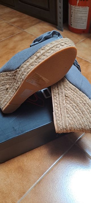 Alpargatas de esparto sin usar