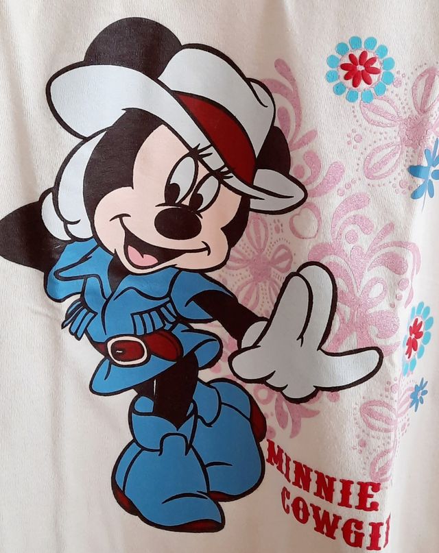 Camiseta DISNEY talla 8 años.