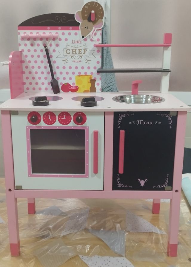 Cocinita madera juguete