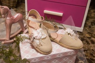 Alpargatas vestido de comunión