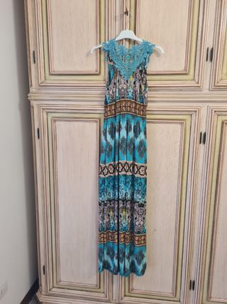 Bellissimo abito stampato e trina