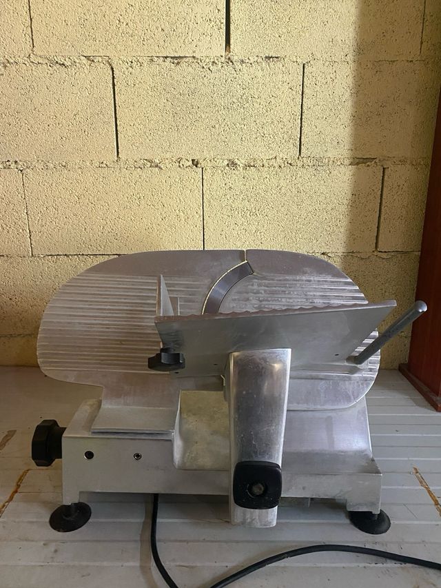 Máquina charcutería cortafiambres