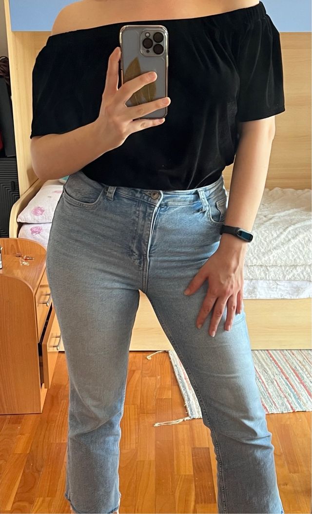 Maglia spalle scoperte velluto