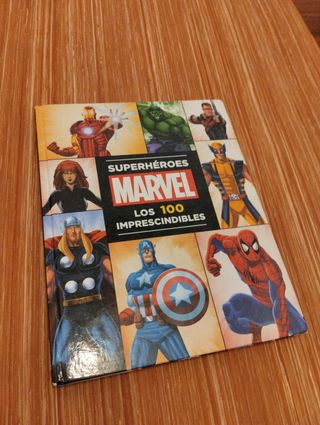 Libro superhéroes marvel