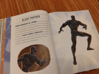 Libro superhéroes marvel