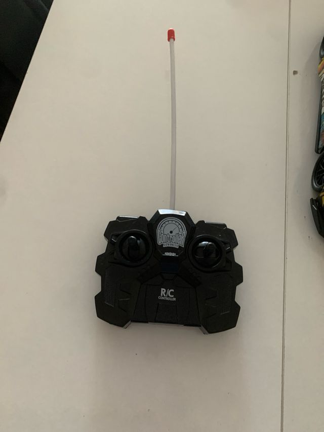 Coche teledirigido nuevo! nunca se ha usado!