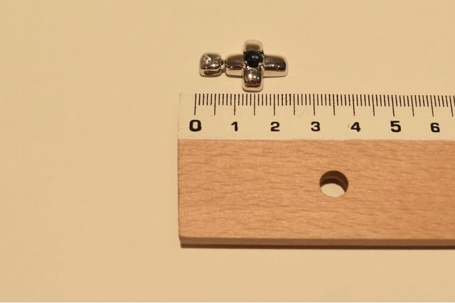 CRUZ DE ORO BLANCO 18K/ 4.1Gr