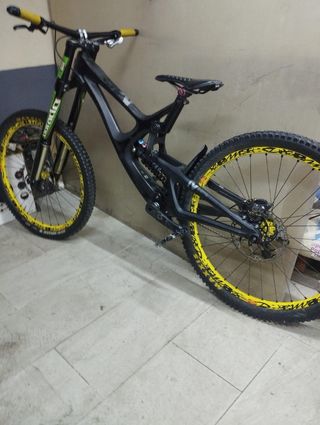 Bicicleta Descenso Intense M16 Carbono