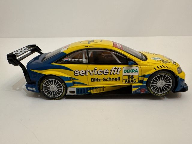 Opel Astra v8 Bleekemolen