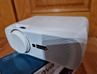 Proyector XPE460 , SD,AV,VGA,USB, EARPHO