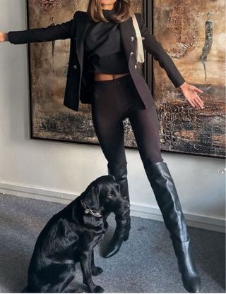 Botas altas de piel mosqueteras