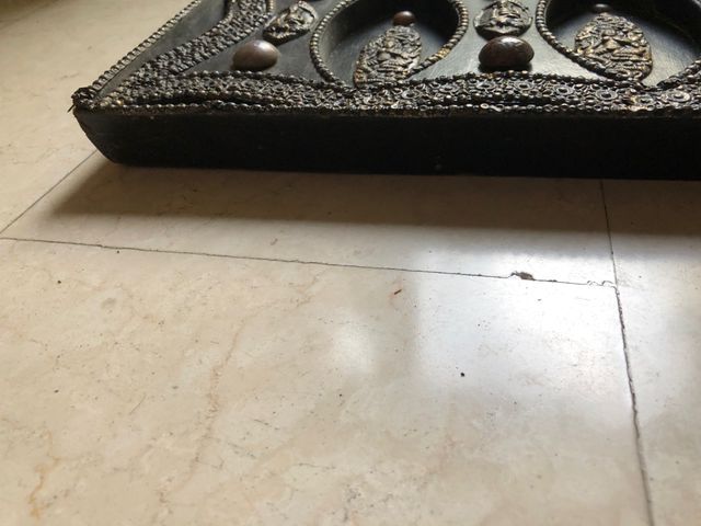 Antico rilievo in legno di Thailandia