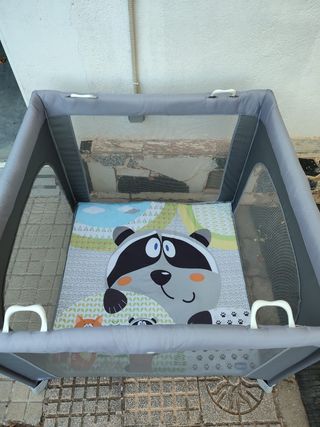 Parque infantil de juegos