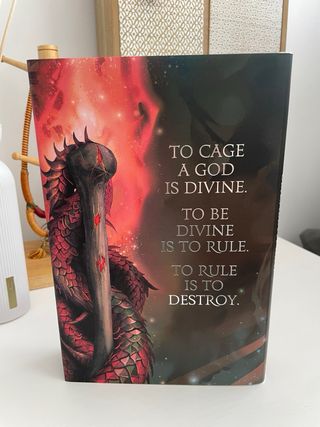 ILUMICRATE To cage a God