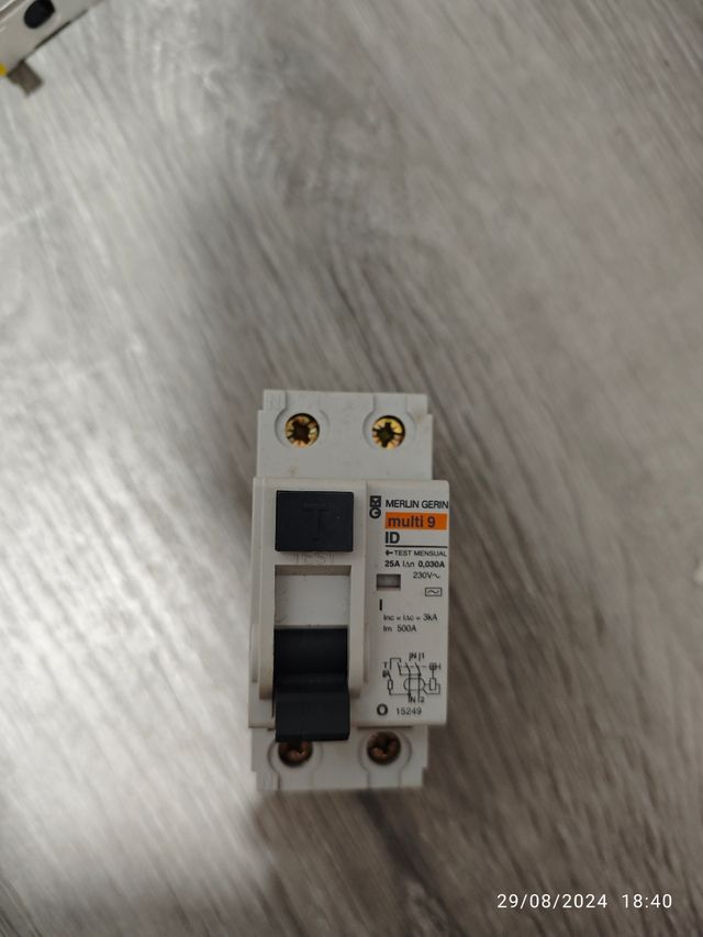 Diferencial Merlín Gerin 25A