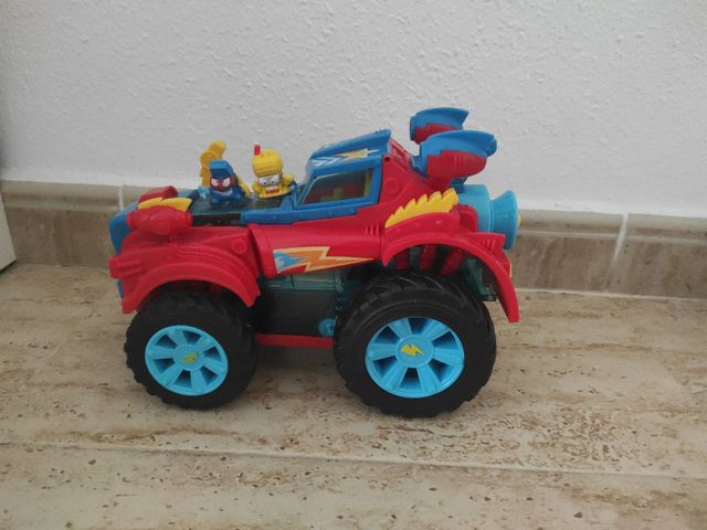 Coche Superzings rojo