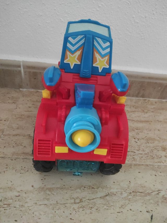 Coche Superzings rojo