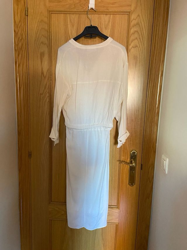 Vestido blanco de ZARA