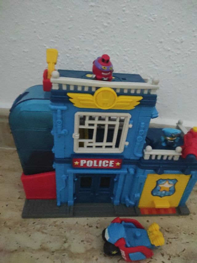 Comisaria Superzings