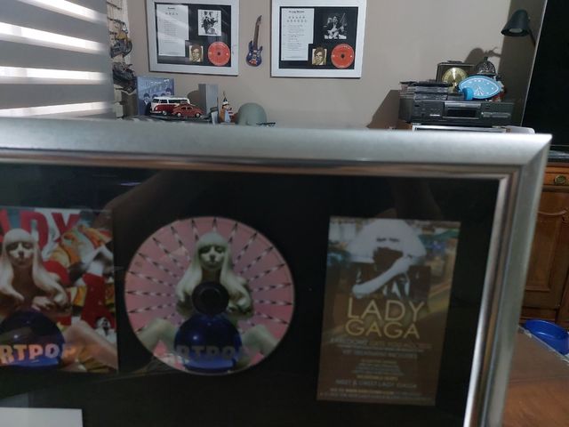 Pittura di Lady Gaga, Artpop