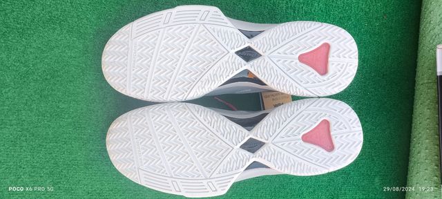 SCARPE SPORTIVE NUOVE