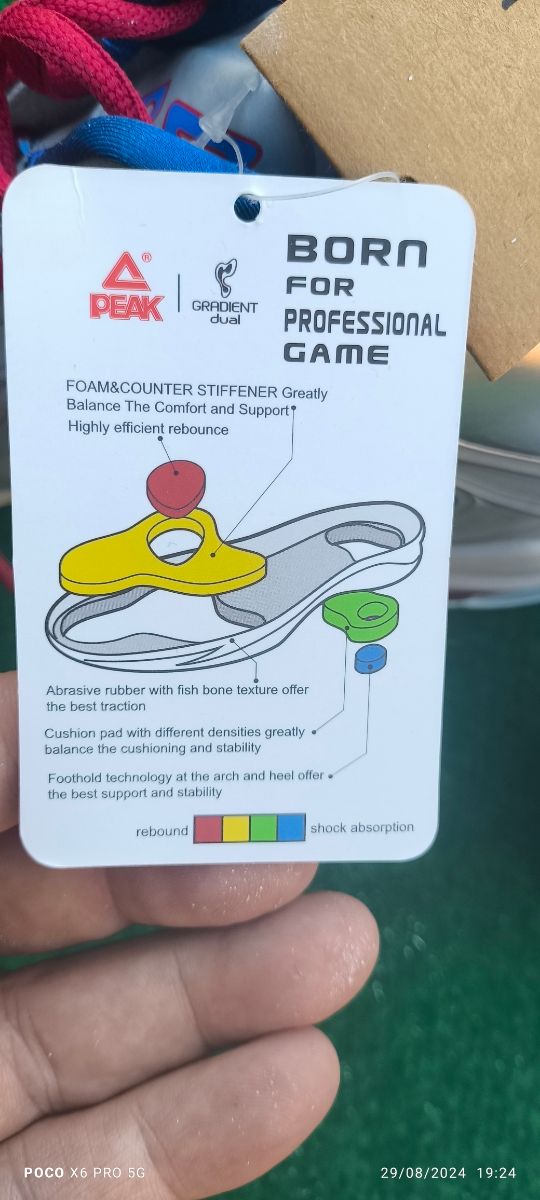 SCARPE SPORTIVE NUOVE