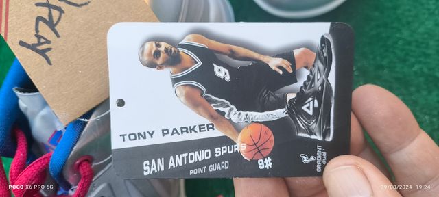 SCARPE SPORTIVE NUOVE