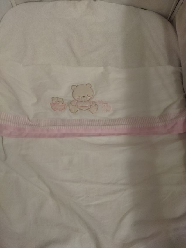 Next to me marca Brevi con lenzuola