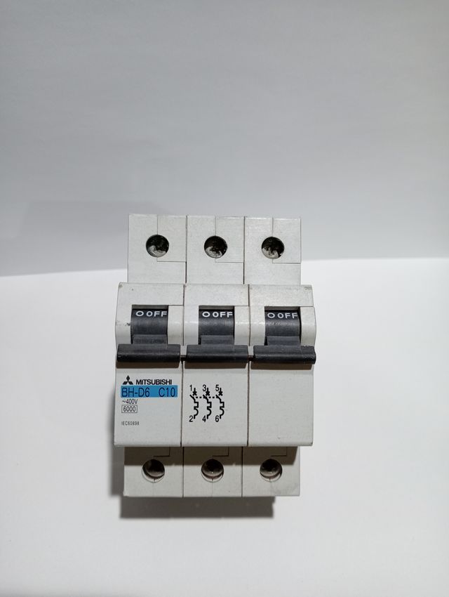 MAGNETOTERMICO MITSUBISHI