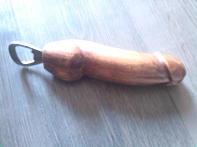 Abridor de botellas de madera. Destapador