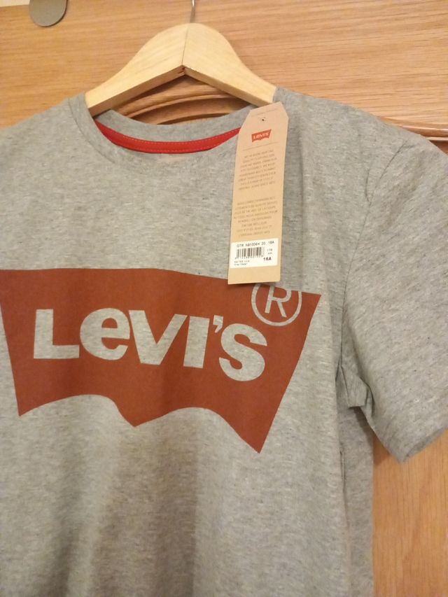 Camiseta levis