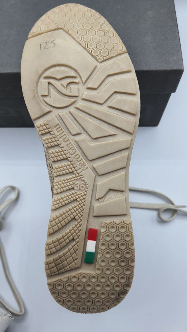 Scarpe da donna nuove 36 Nero Giardini P615094D