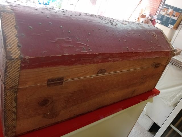 Baúl o cofre antiguo.