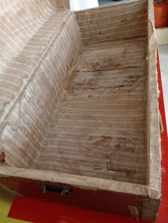 Baúl o cofre antiguo.