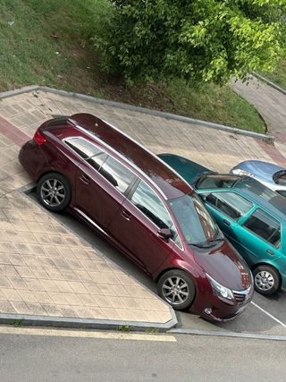 Toyota Avensis 2013