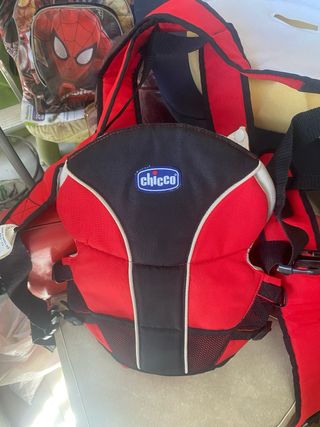 Mochila portabebes maeca chicco